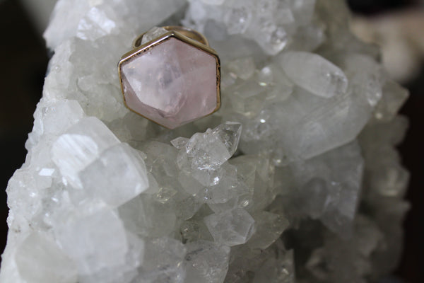 rose quartz pyramid ring