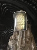 Labradorite_crystal_rectangular_ring